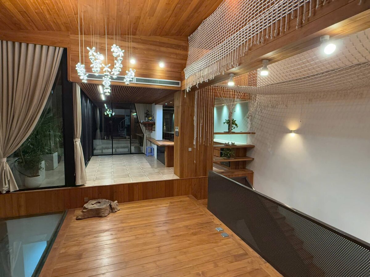 Excellent 270m2 island villa with river view for rent at Ecopark (26)