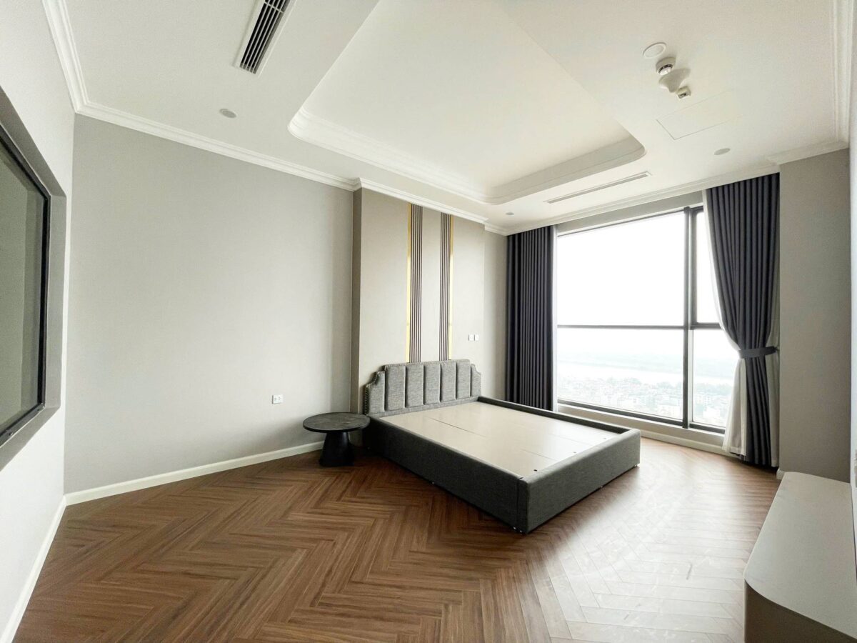 High-end 4-bedroom penthouse for rent at Sunshine Riverside (11)