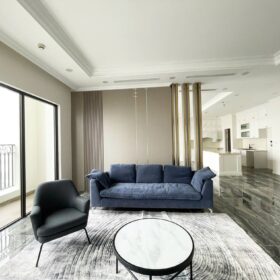 Luxurious 4-bedroom penthouse at Sunshine Riverside for rent (1)