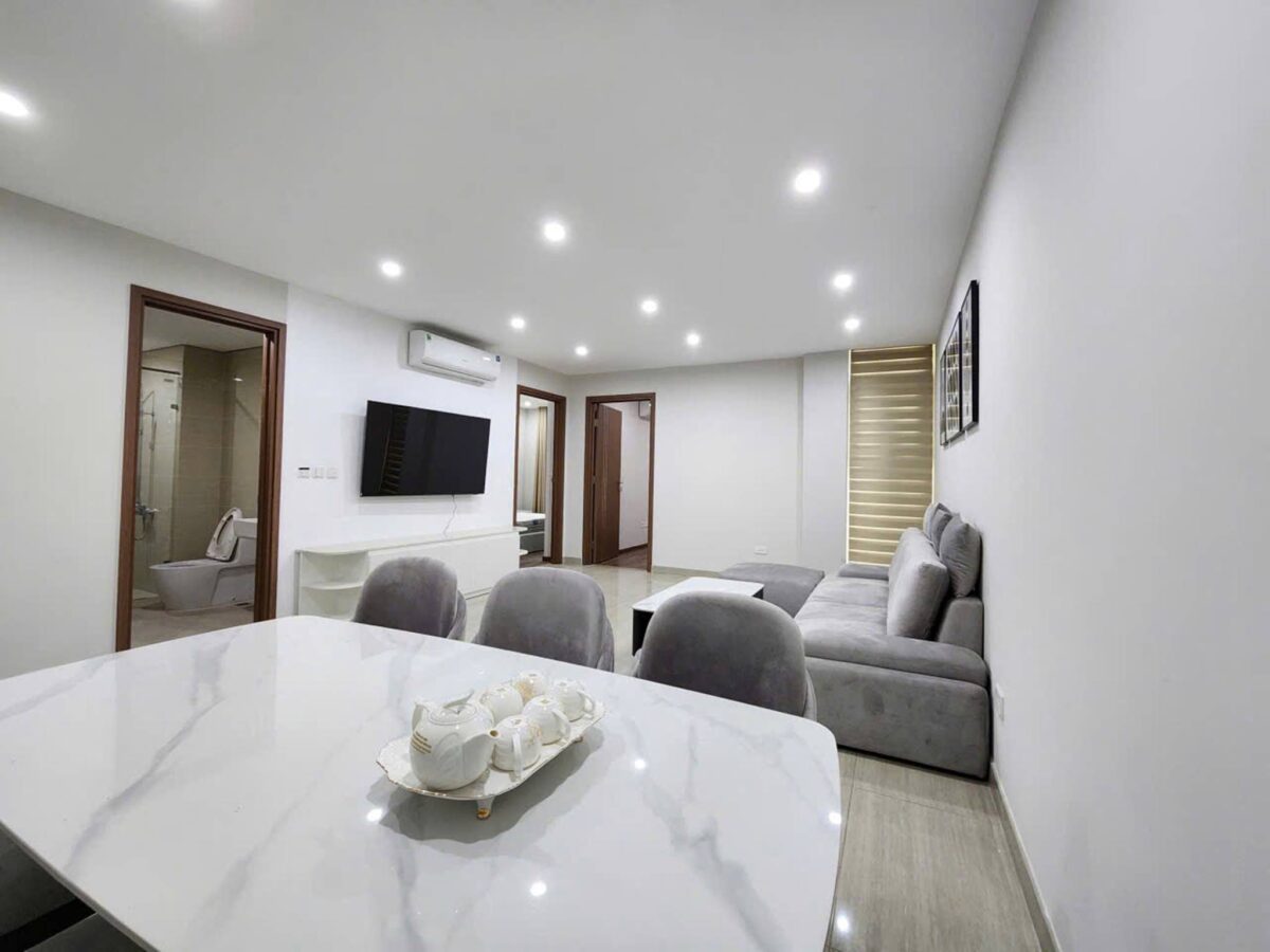 Modern 3BHK apartment at Ciputra for rent (5)