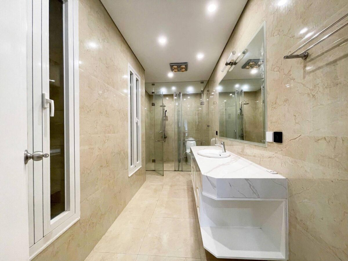 Neo-classical 4BHK villa in Ciputra for rent (22)