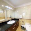 Cheap 3-bedroom 154-SQM apartment at E4 Ciputra for rent (11)