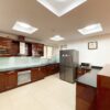Cheap 3-bedroom 154-SQM apartment at E4 Ciputra for rent (7)
