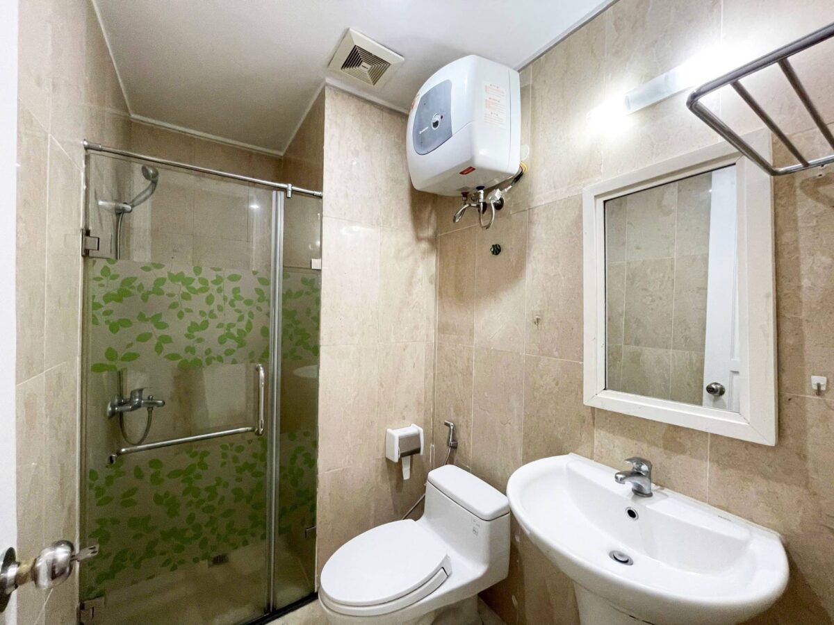 Cheap 4-bedroom 182-SQM apartment at Ciputra for rent at only 1200 USD (19)