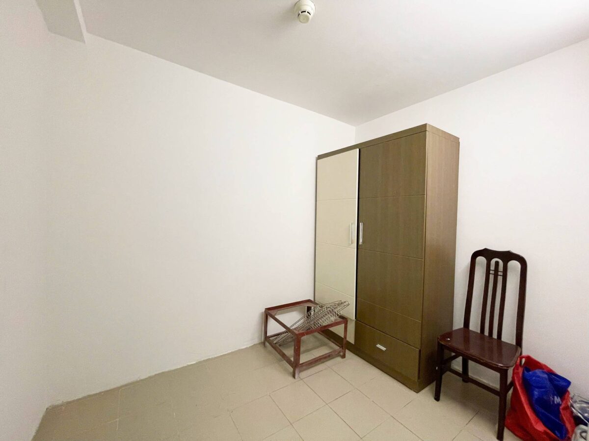 Cheap 4-bedroom 182-SQM apartment at Ciputra for rent at only 1200 USD (20)