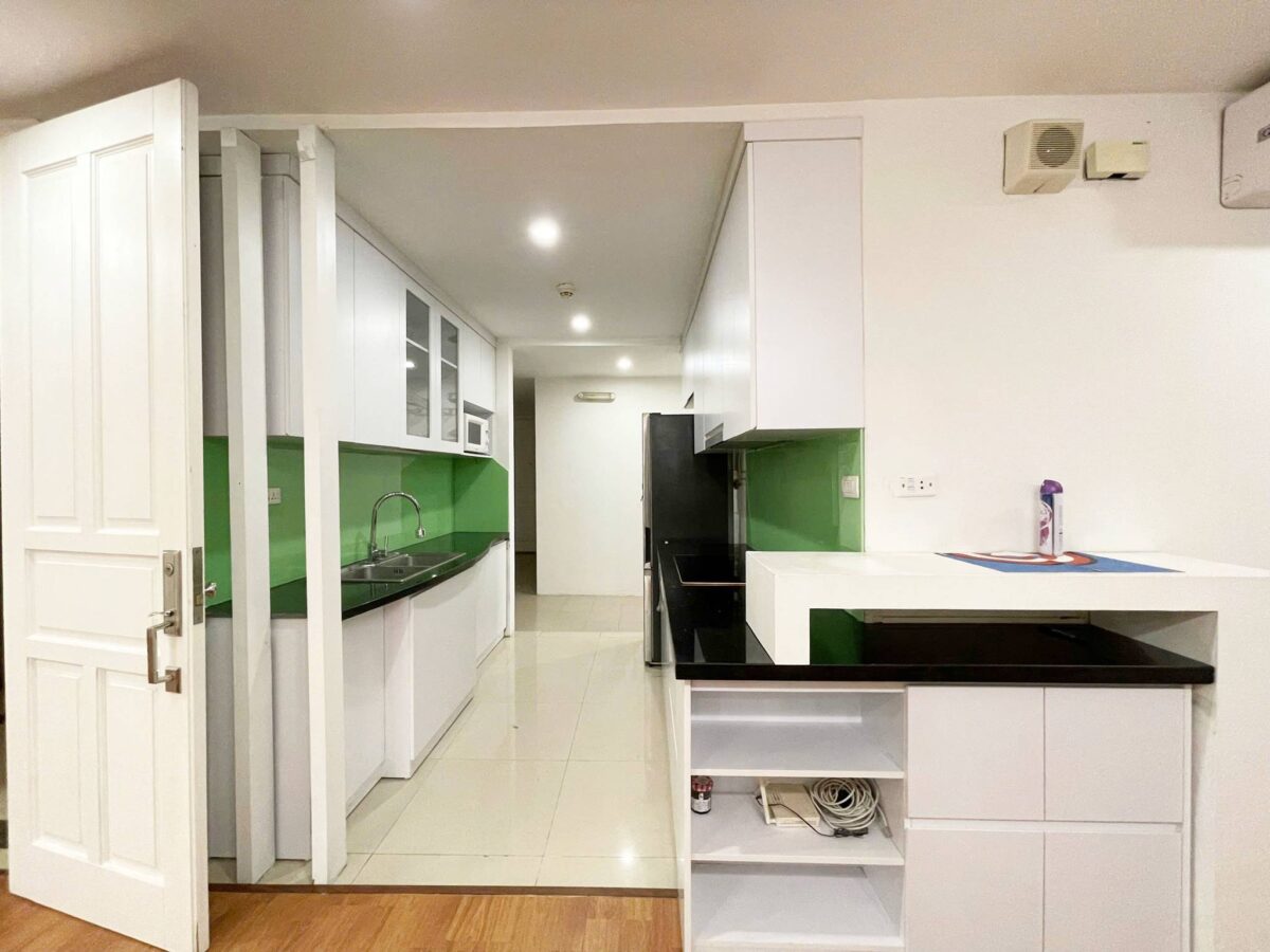 Cheap 4-bedroom 182-SQM apartment at Ciputra for rent at only 1200 USD (5)