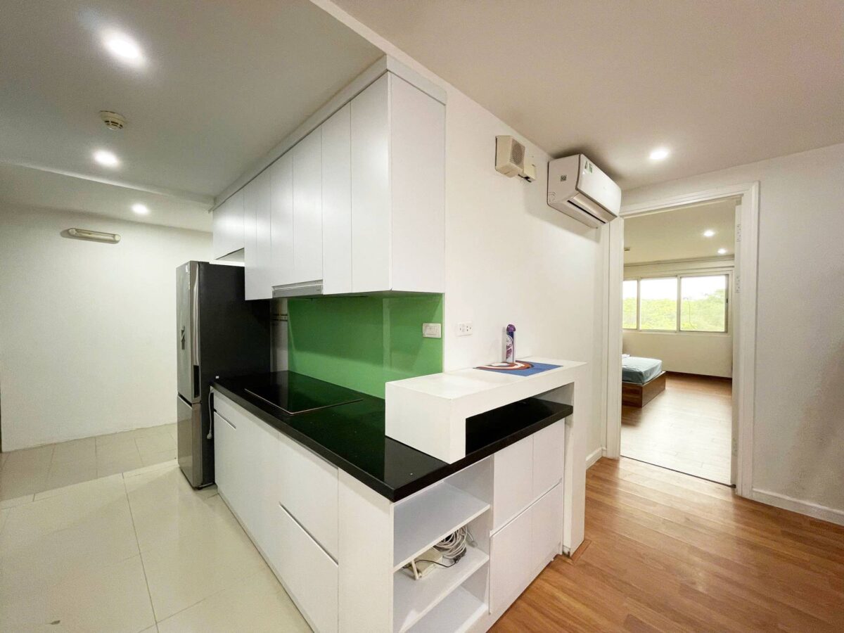 Cheap 4-bedroom 182-SQM apartment at Ciputra for rent at only 1200 USD (6)