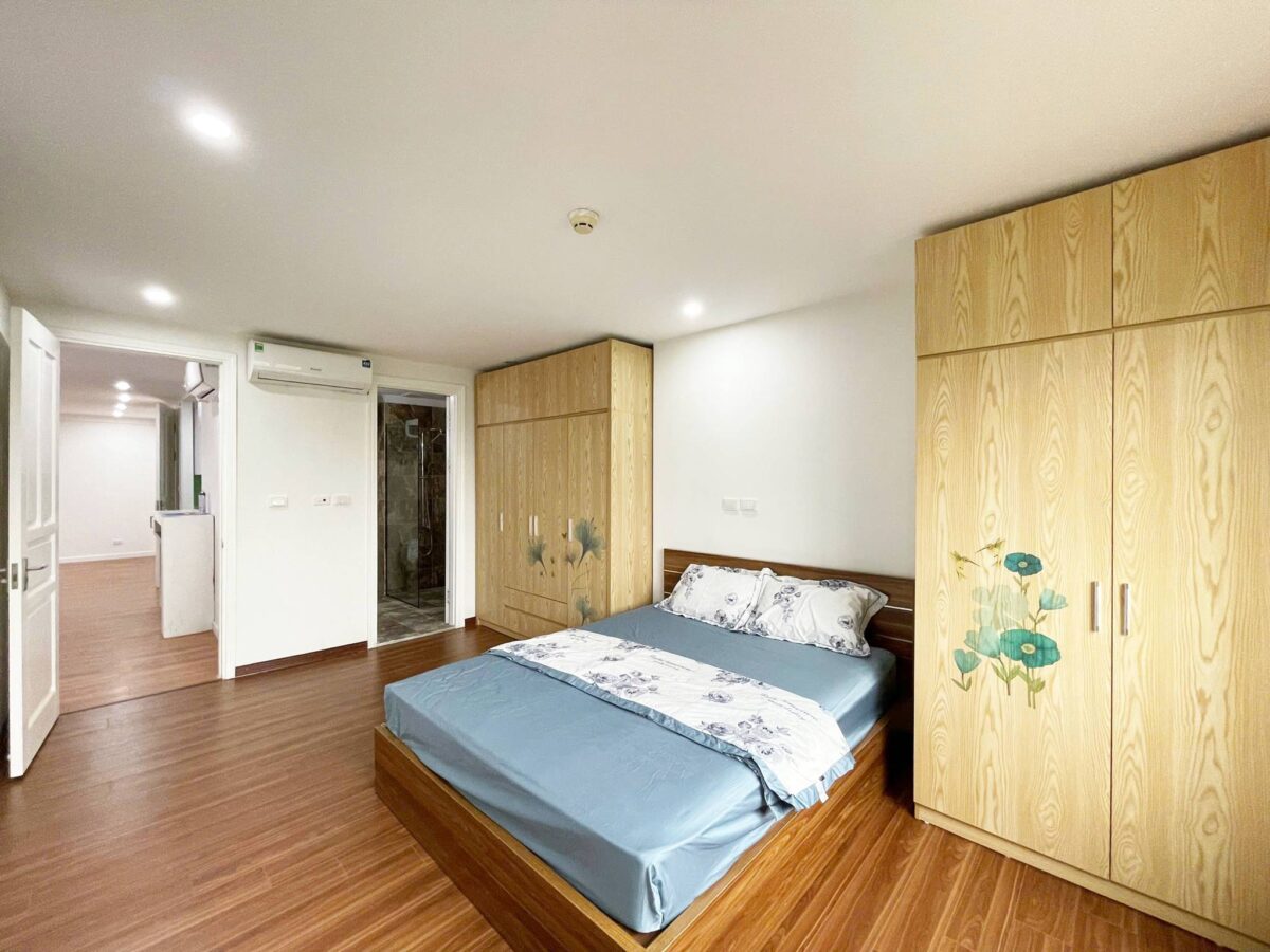 Cheap 4-bedroom 182-SQM apartment at Ciputra for rent at only 1200 USD (8)