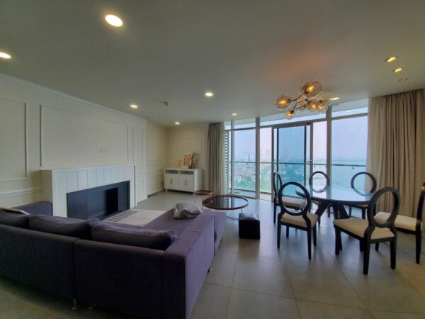 Beautiful lake-view 3BRs apartment for rent at Watermark Tay Ho (1)