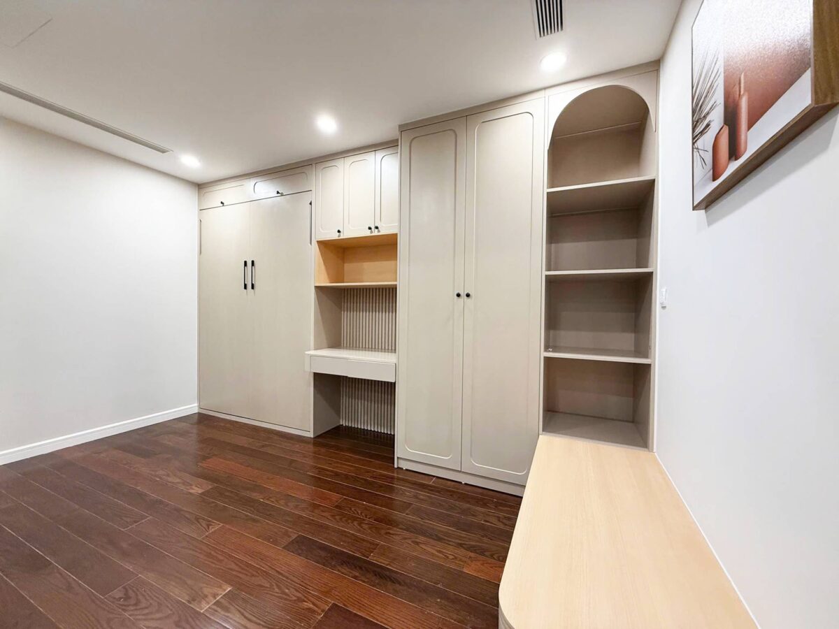 Brand-new & Elegant 2-bedroom apartment for rent at D' Le Roi Soleil (14)