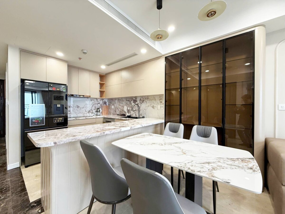 Brand-new & Elegant 2-bedroom apartment for rent at D' Le Roi Soleil (5)