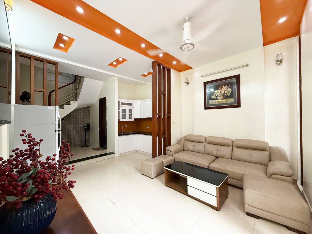 Cheap 2-bedroom house for rent at Phu Thuong, Tay Ho, Hanoi (1)