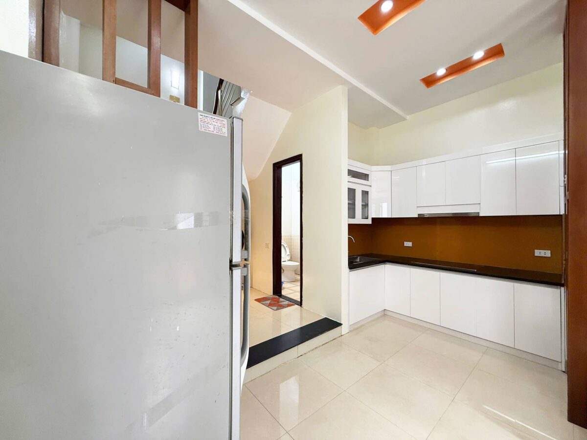 Cheap 2-bedroom house for rent at Phu Thuong, Tay Ho, Hanoi (3)