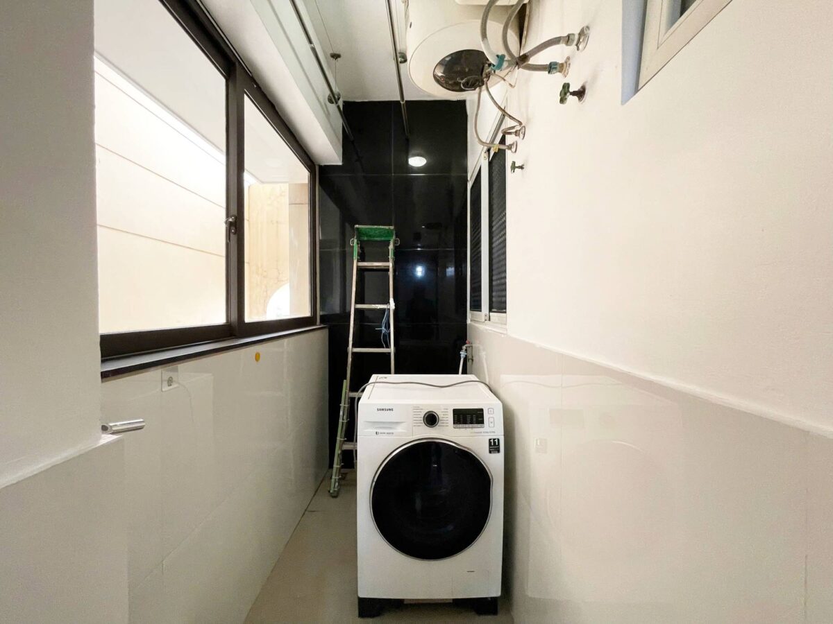 Contemporary 2-bedroom apartment at E5 Ciputra for rent (16)