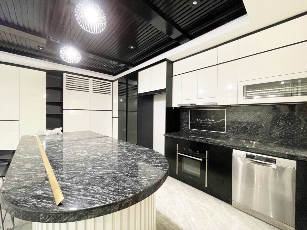 Contemporary 2-bedroom apartment at E5 Ciputra for rent (8)
