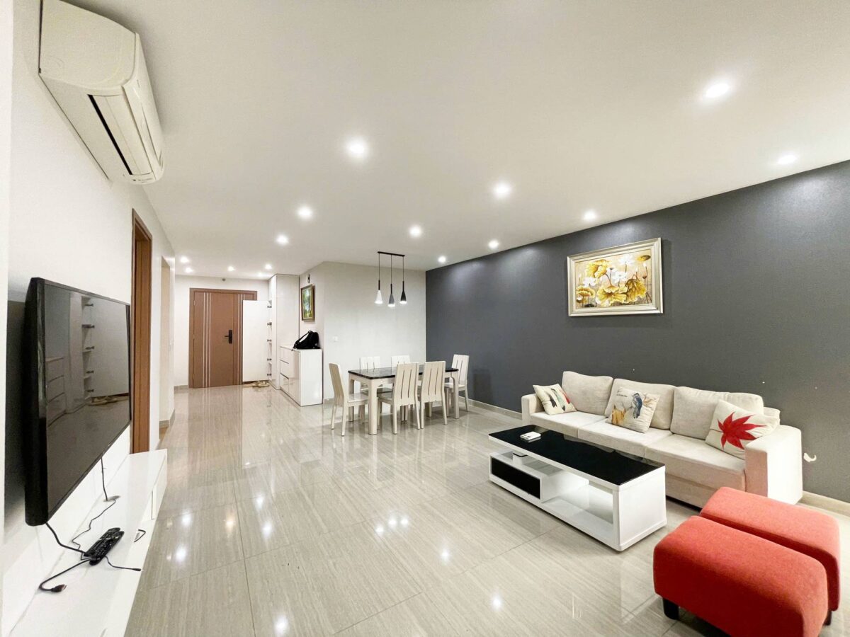 Fully furnished 3-bedroom apartment for rent at The Link Ciputra (3)