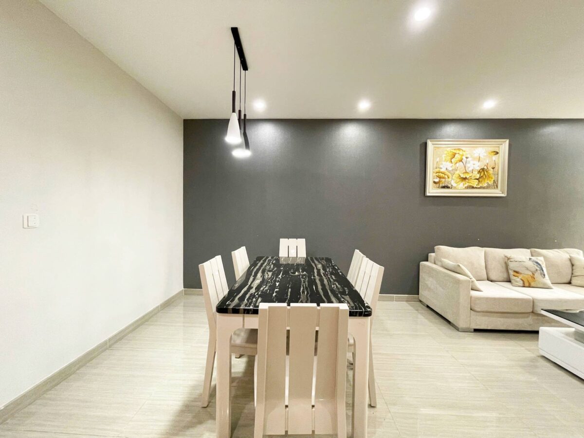 Fully furnished 3-bedroom apartment for rent at The Link Ciputra (4)