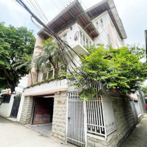 Fully furnished 3BRs house for rent on Dang Thai Mai Street, Tay Ho Westlake (1)