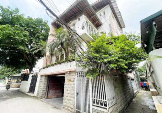 Fully furnished 3BRs house for rent on Dang Thai Mai Street, Tay Ho Westlake (1)