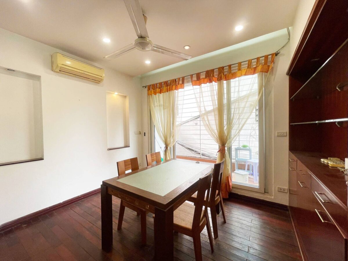 Fully furnished 3BRs house for rent on Dang Thai Mai Street, Tay Ho Westlake (10)