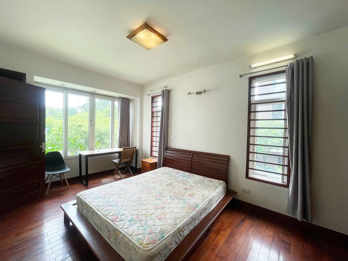 Fully furnished 3BRs house for rent on Dang Thai Mai Street, Tay Ho Westlake (12)