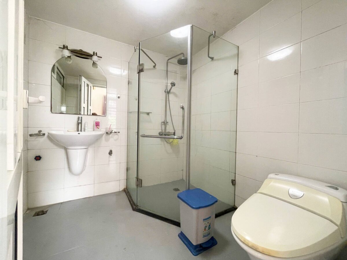 Fully furnished 3BRs house for rent on Dang Thai Mai Street, Tay Ho Westlake (13)