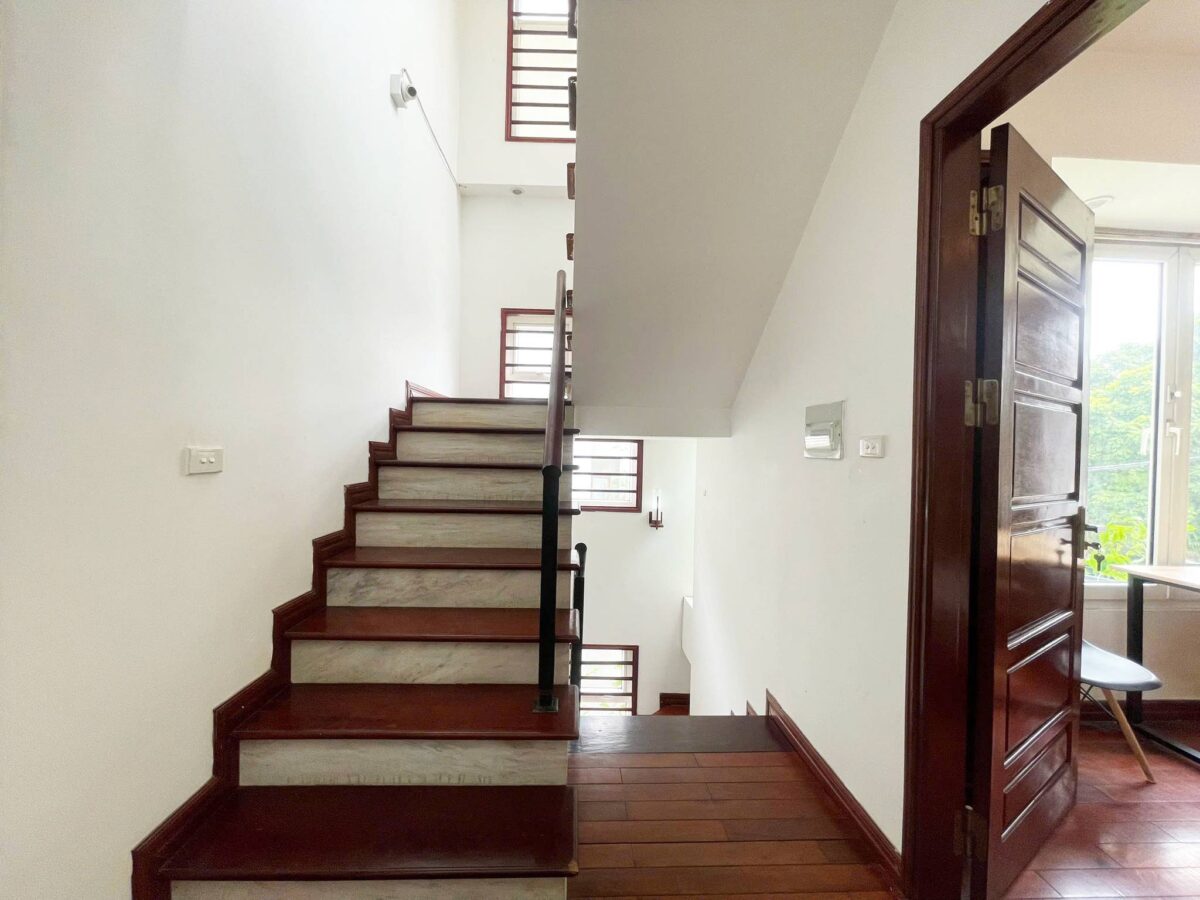 Fully furnished 3BRs house for rent on Dang Thai Mai Street, Tay Ho Westlake (14)
