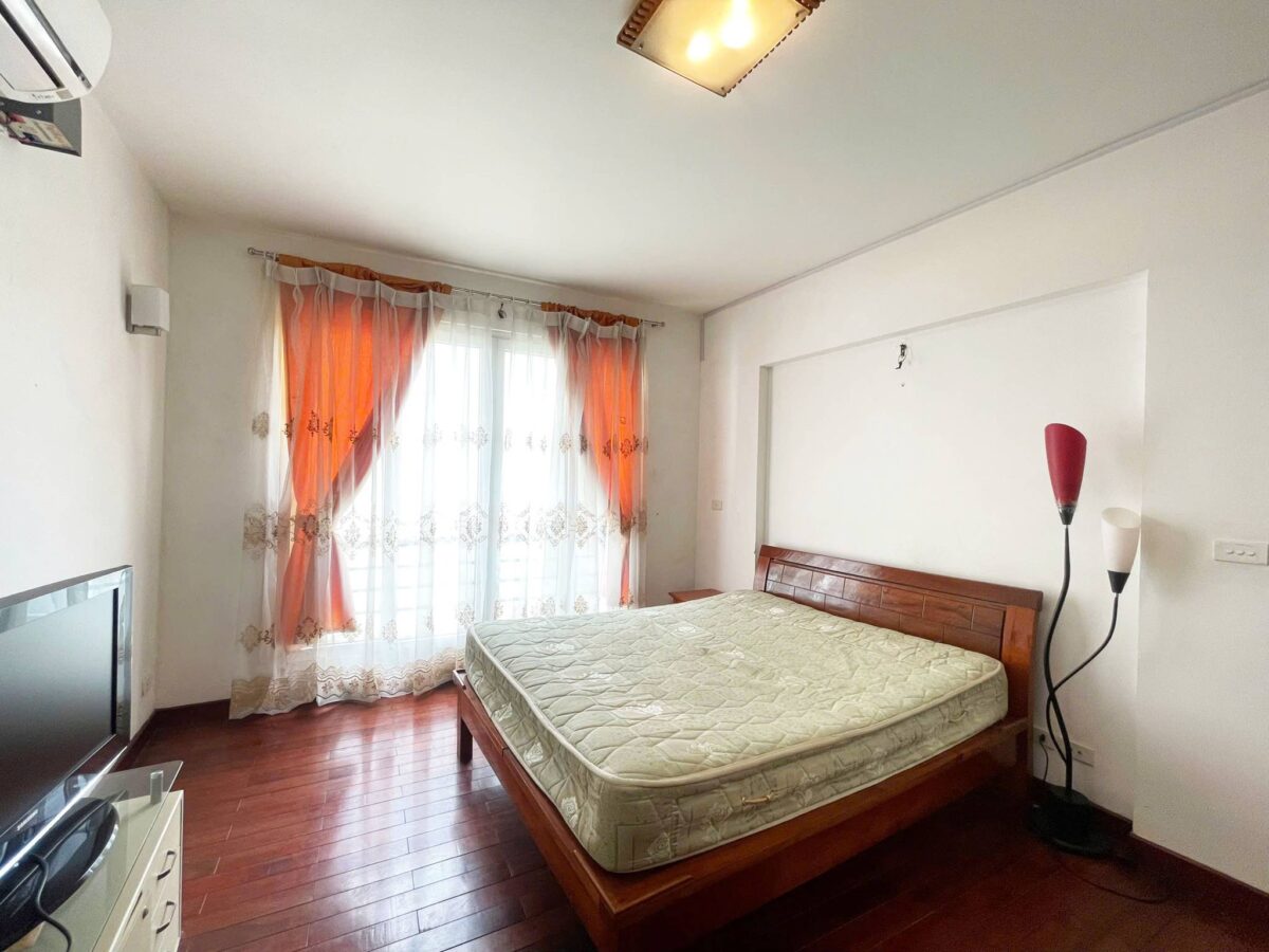 Fully furnished 3BRs house for rent on Dang Thai Mai Street, Tay Ho Westlake (15)