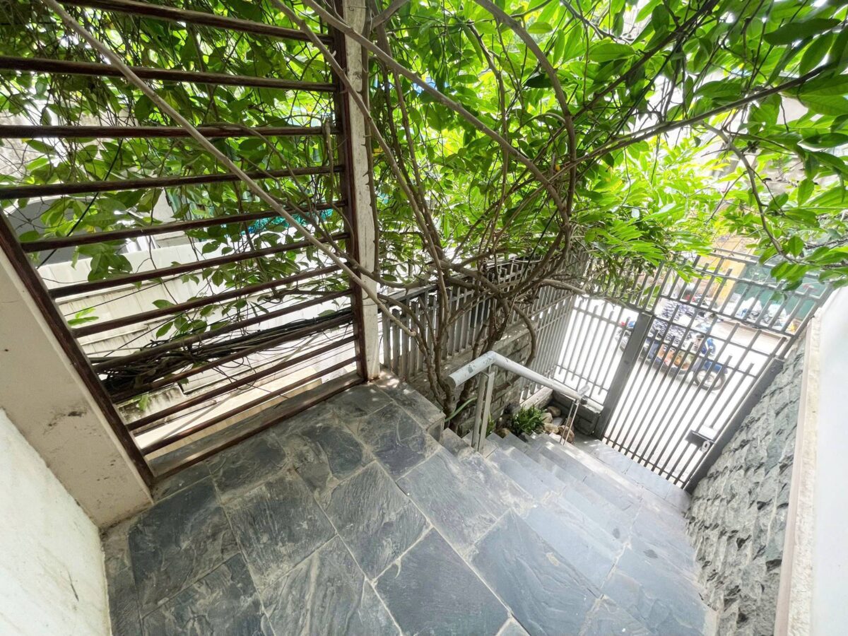 Fully furnished 3BRs house for rent on Dang Thai Mai Street, Tay Ho Westlake (2)