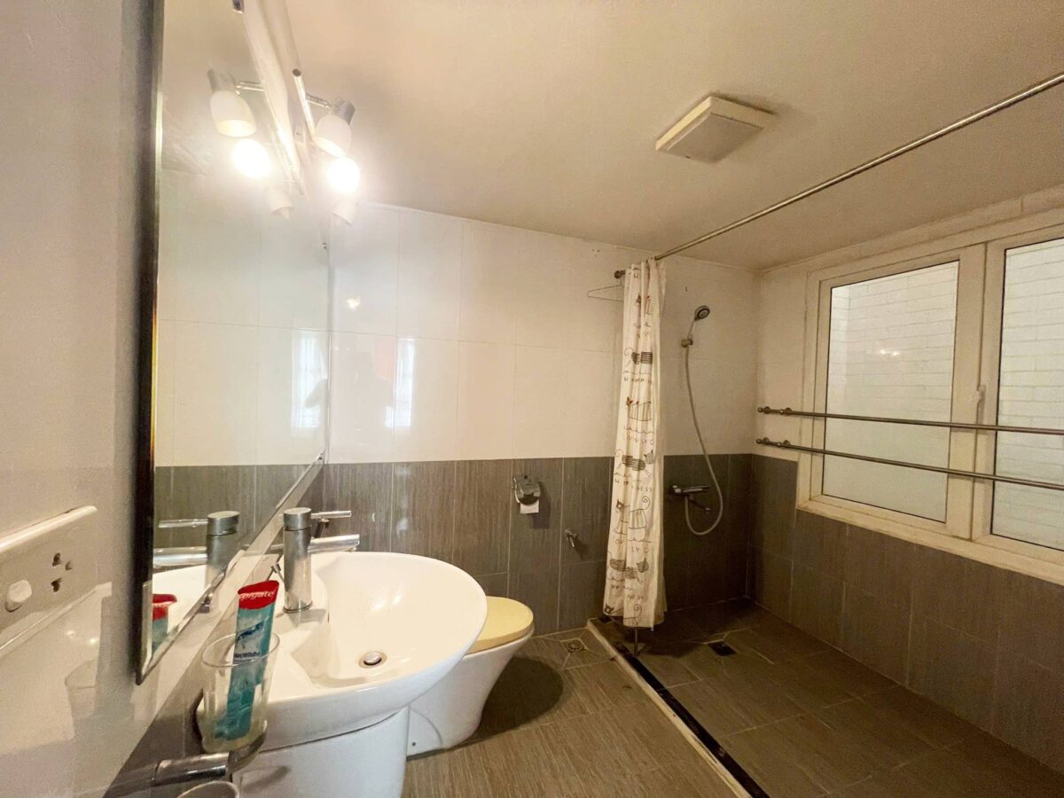 Fully furnished 3BRs house for rent on Dang Thai Mai Street, Tay Ho Westlake (22)