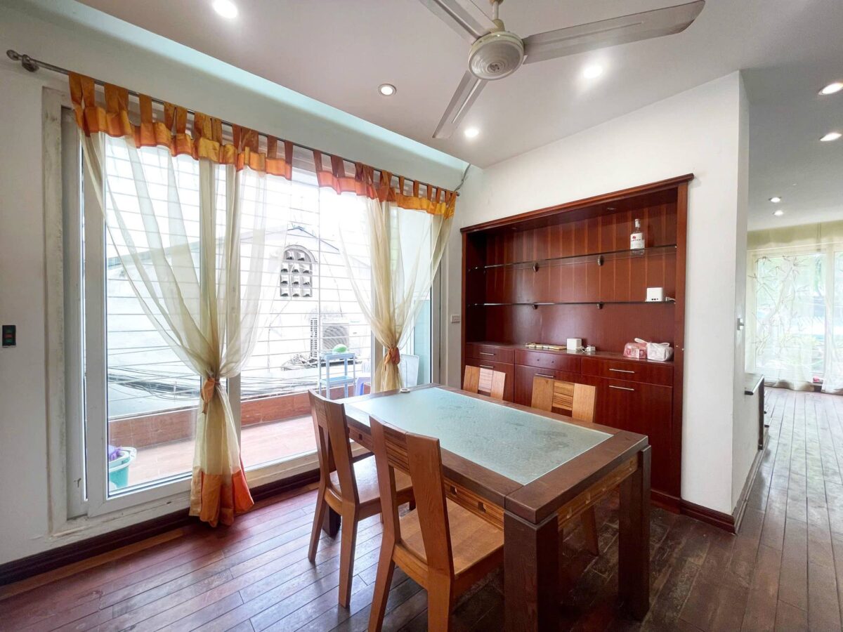 Fully furnished 3BRs house for rent on Dang Thai Mai Street, Tay Ho Westlake (9)