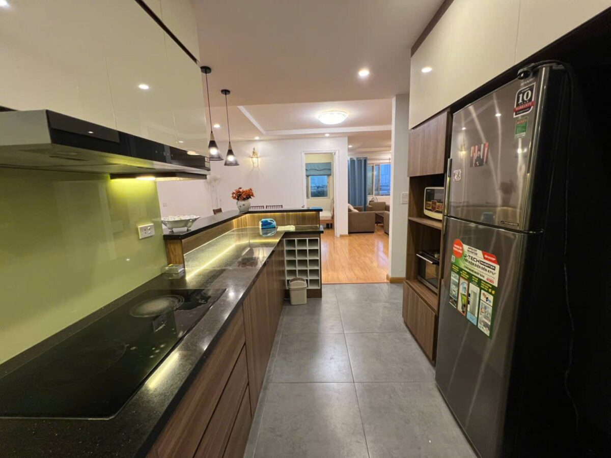 Gorgeous 4-bedroom apartment at E1 Ciputra for rent (13)