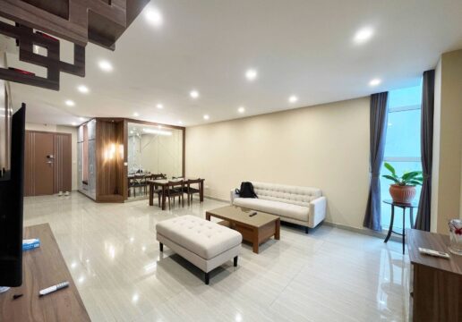 High-class 3-bedroom apartment at L4 Ciputra for rent (1)