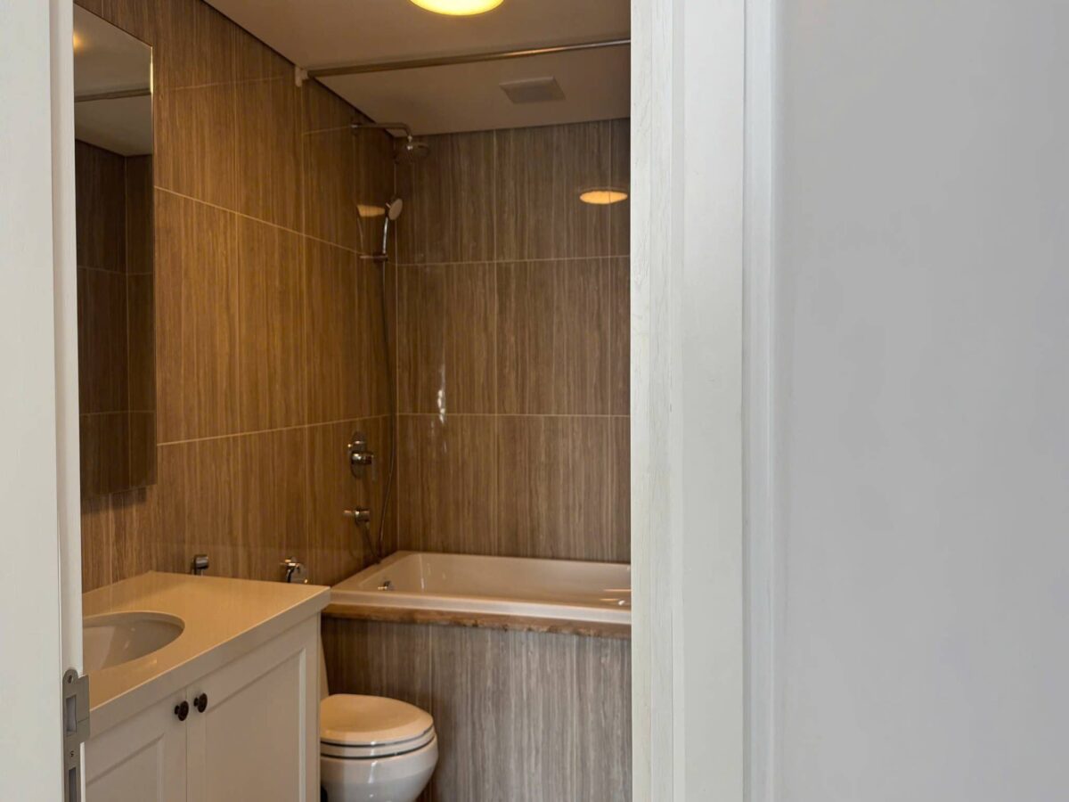 Neo-Classical 2BRs apartment for rent at D' Le Roi Soleil (10)