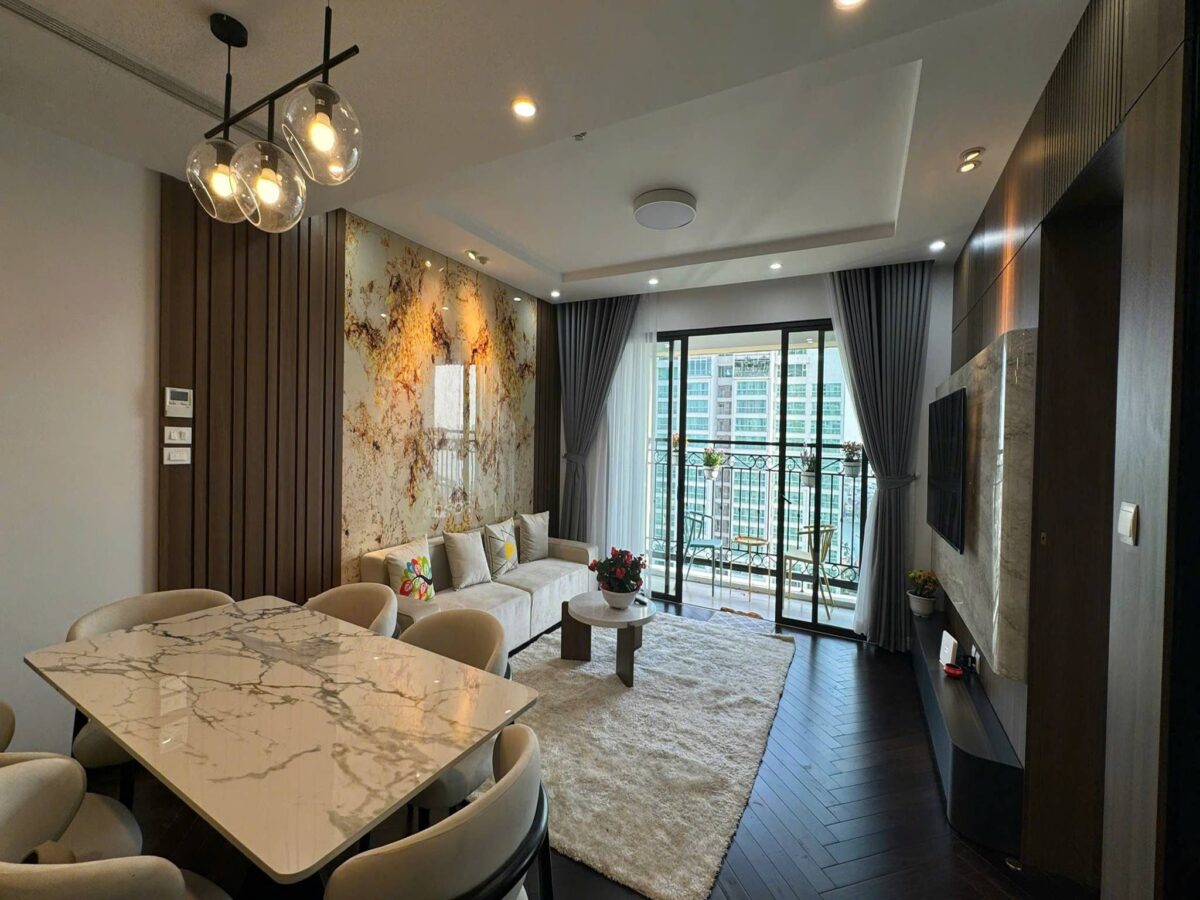 Neo-Classical 2BRs apartment for rent at D' Le Roi Soleil (4)