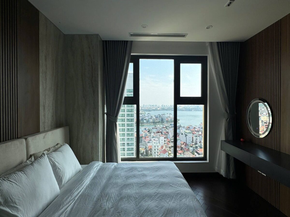 Neo-Classical 2BRs apartment for rent at D' Le Roi Soleil (5)