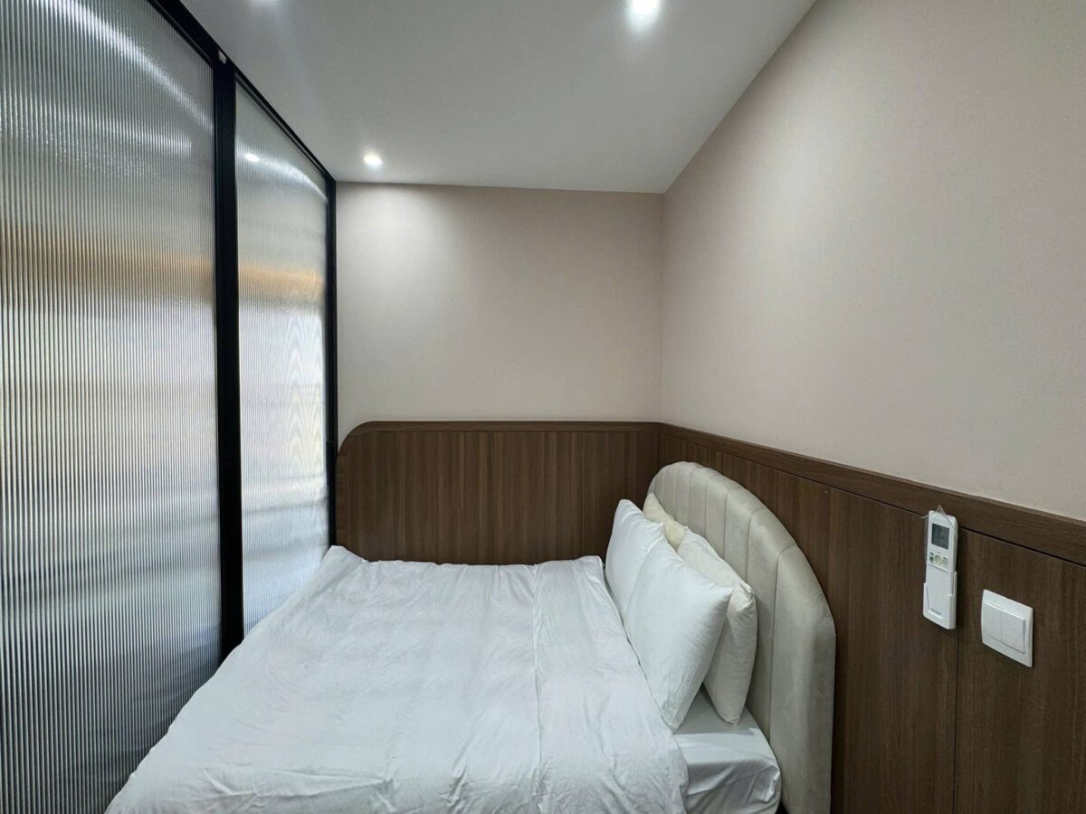 Neo-Classical 2BRs apartment for rent at D' Le Roi Soleil (8)