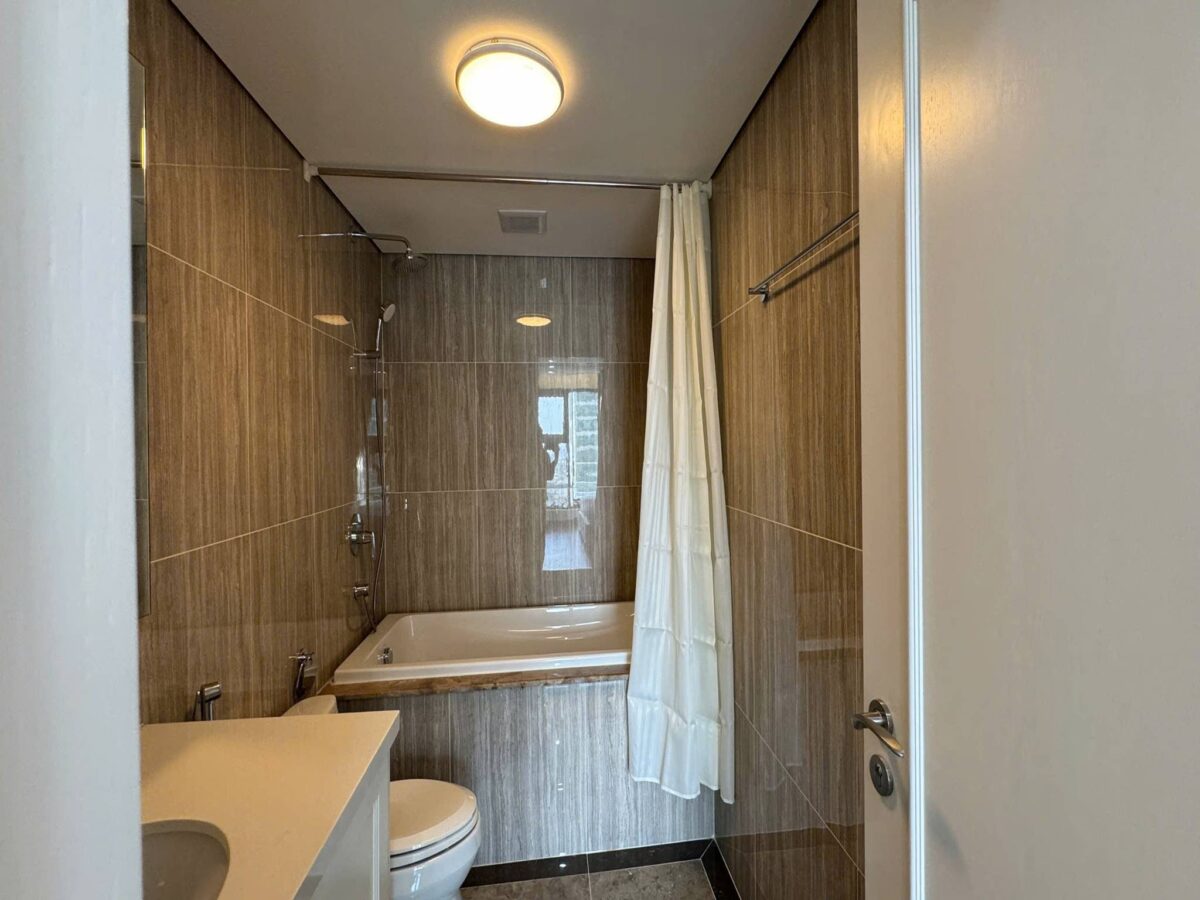 Neo-Classical 2BRs apartment for rent at D' Le Roi Soleil (9)