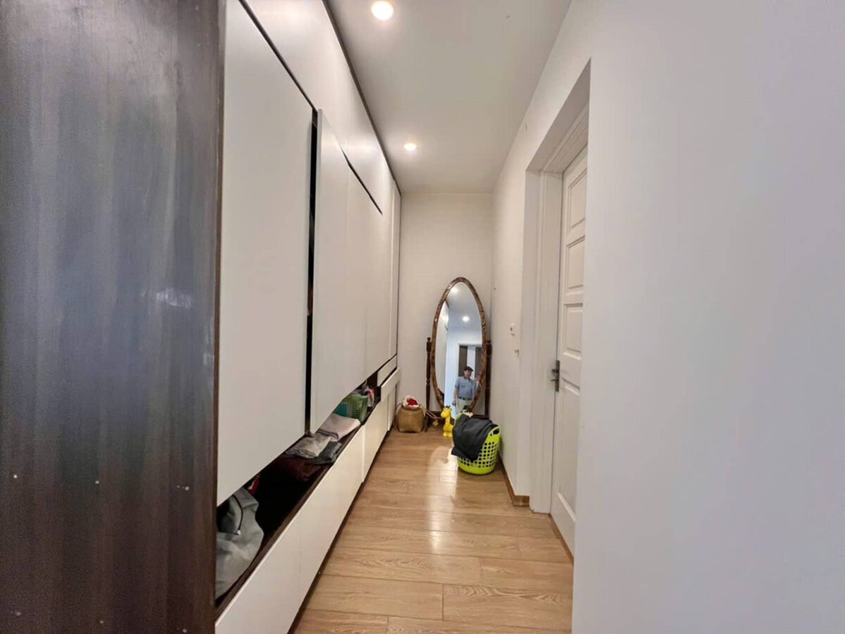 Newish 5-bedroom villa for rent at T8 Ciputra (24)