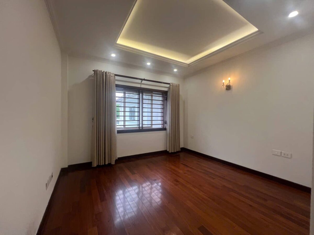 Nice 4-bedroom villa at D4 Ciputra for rent (21)