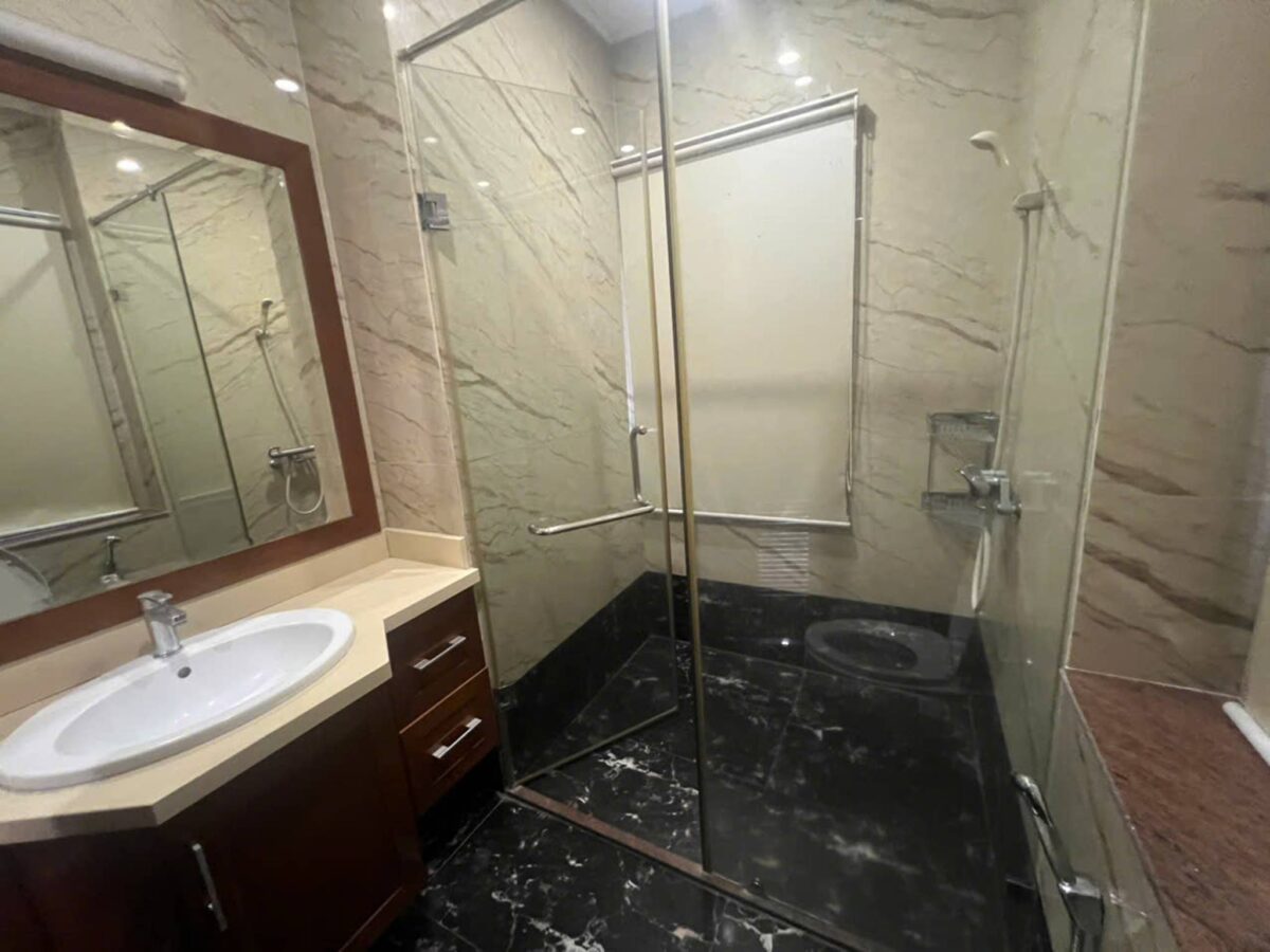 Nice 4-bedroom villa at D4 Ciputra for rent (23)