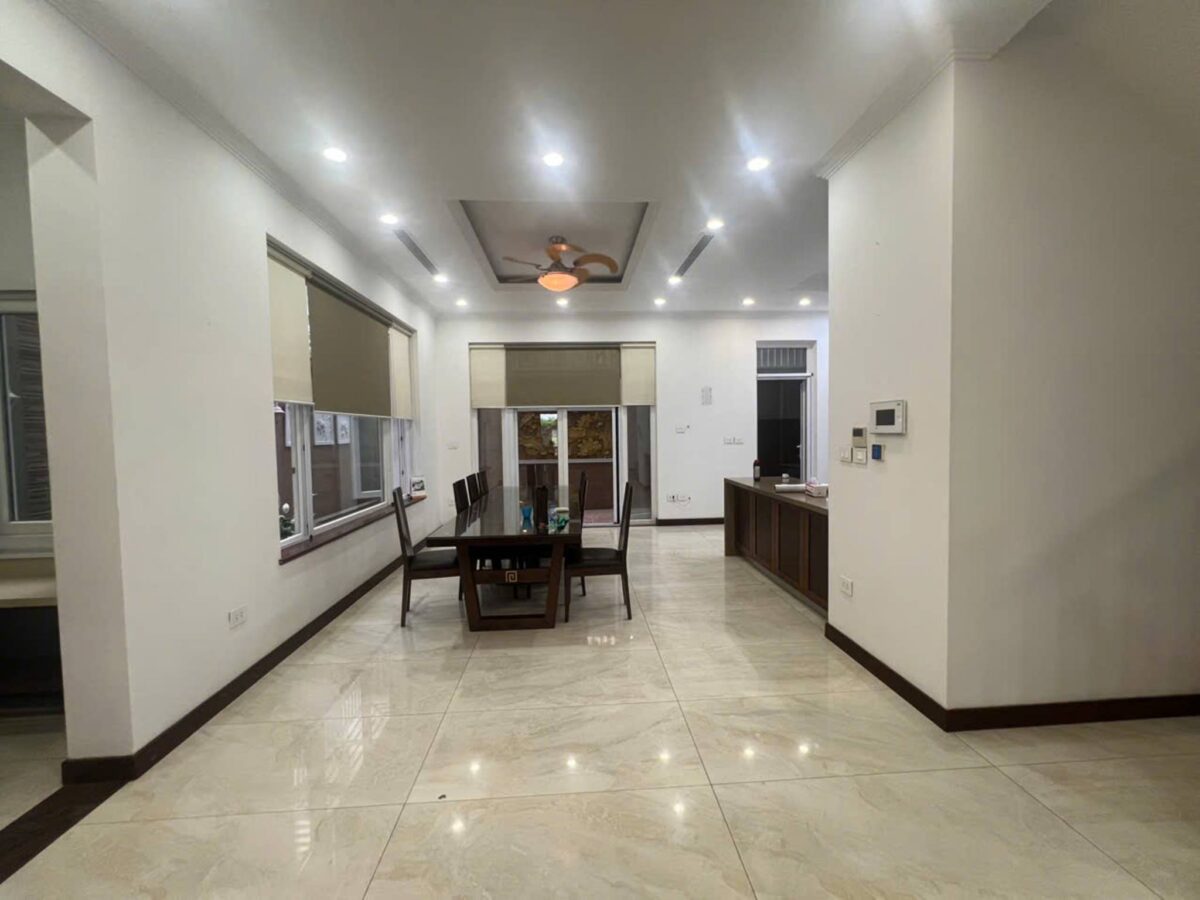 Nice 4-bedroom villa at D4 Ciputra for rent (3)