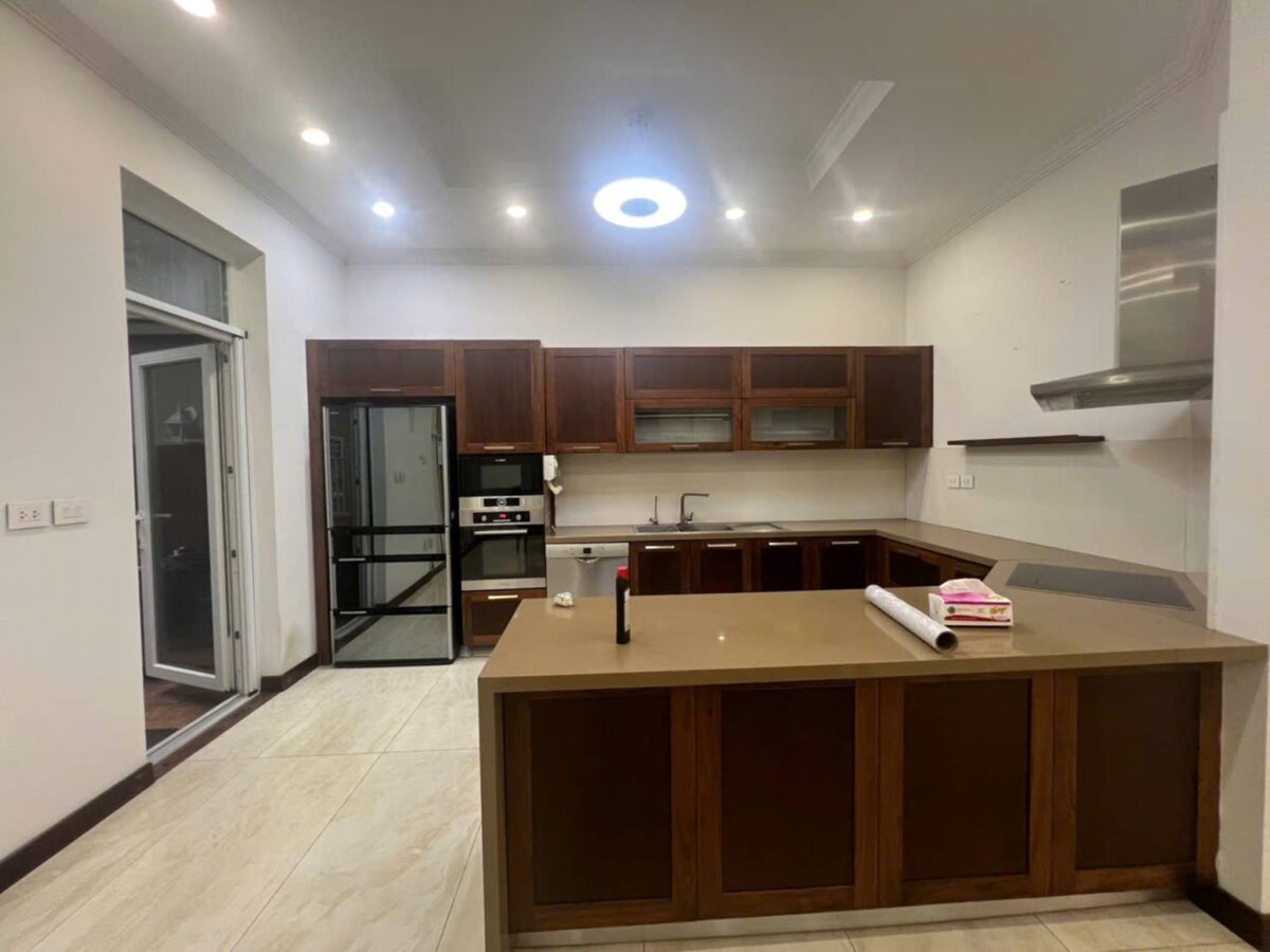 Nice 4-bedroom villa at D4 Ciputra for rent (9)