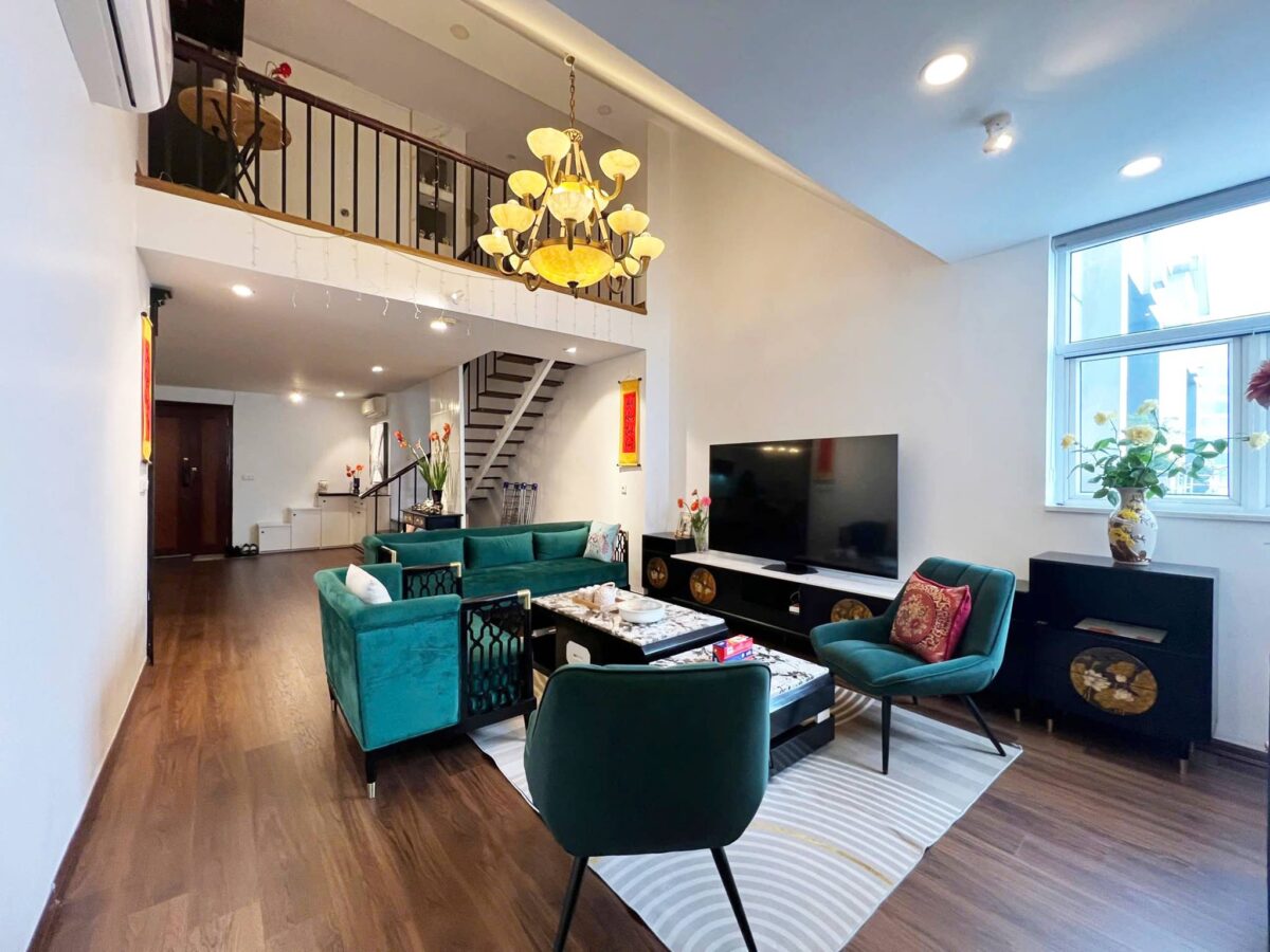 Splendid 3-bedroom penthouse at G2 Ciputra for rent (1)
