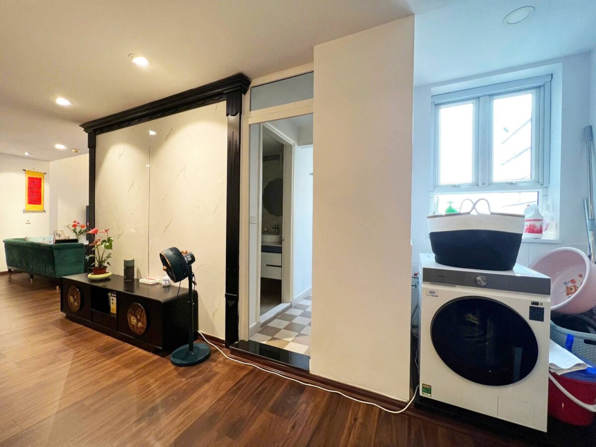 Splendid 3-bedroom penthouse at G2 Ciputra for rent (31)