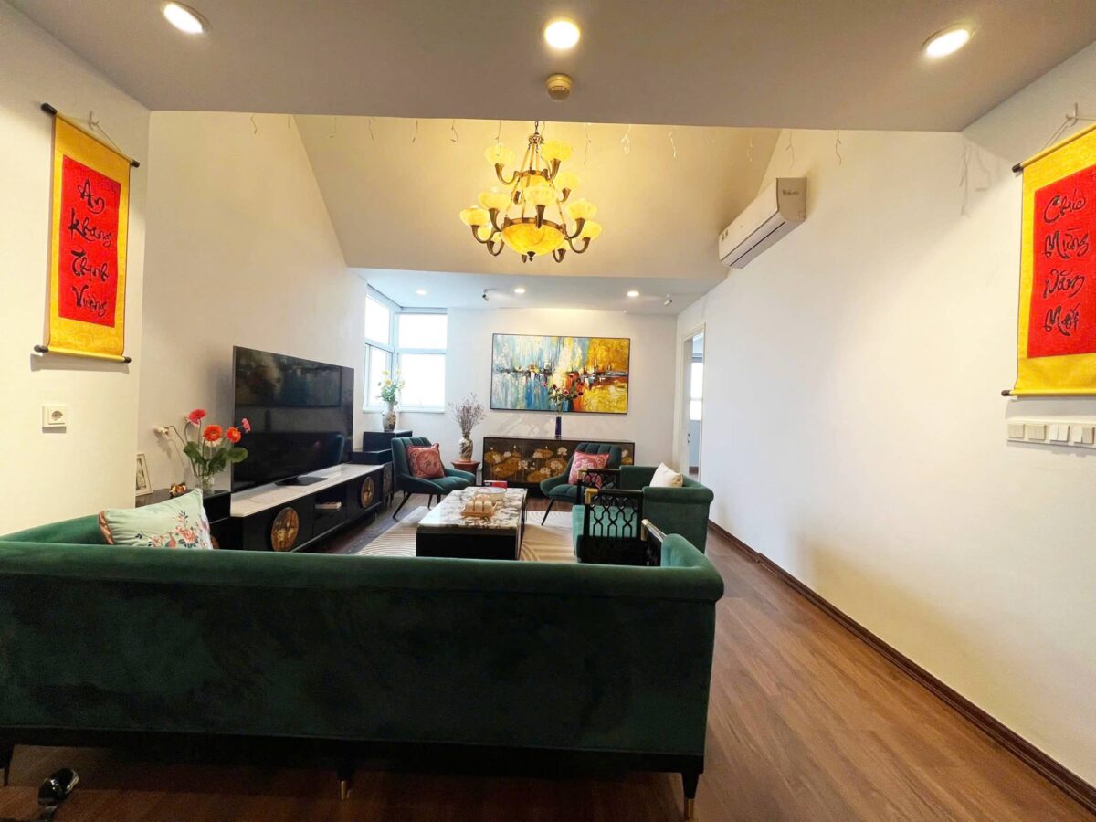 Splendid 3-bedroom penthouse at G2 Ciputra for rent (4)