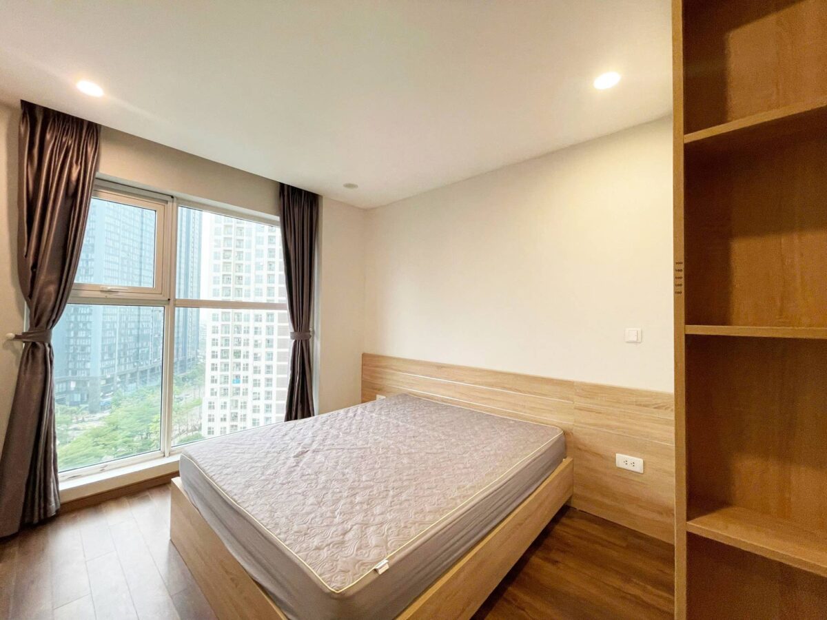 Very cheap 3-bedroom apartment at The Link Ciputra for rent (9)