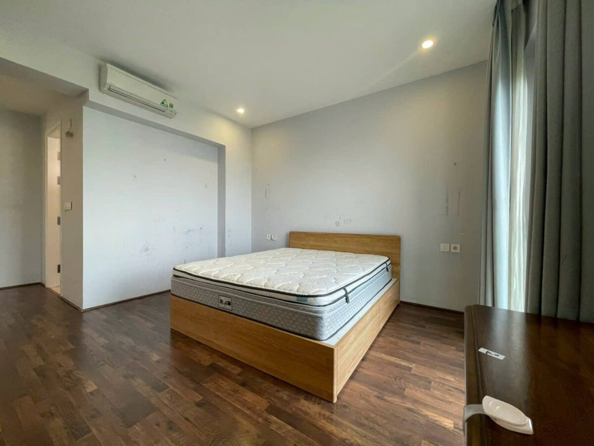 Gorgeous 2-bedroom apartment at L1 Ciputra for rent (10)