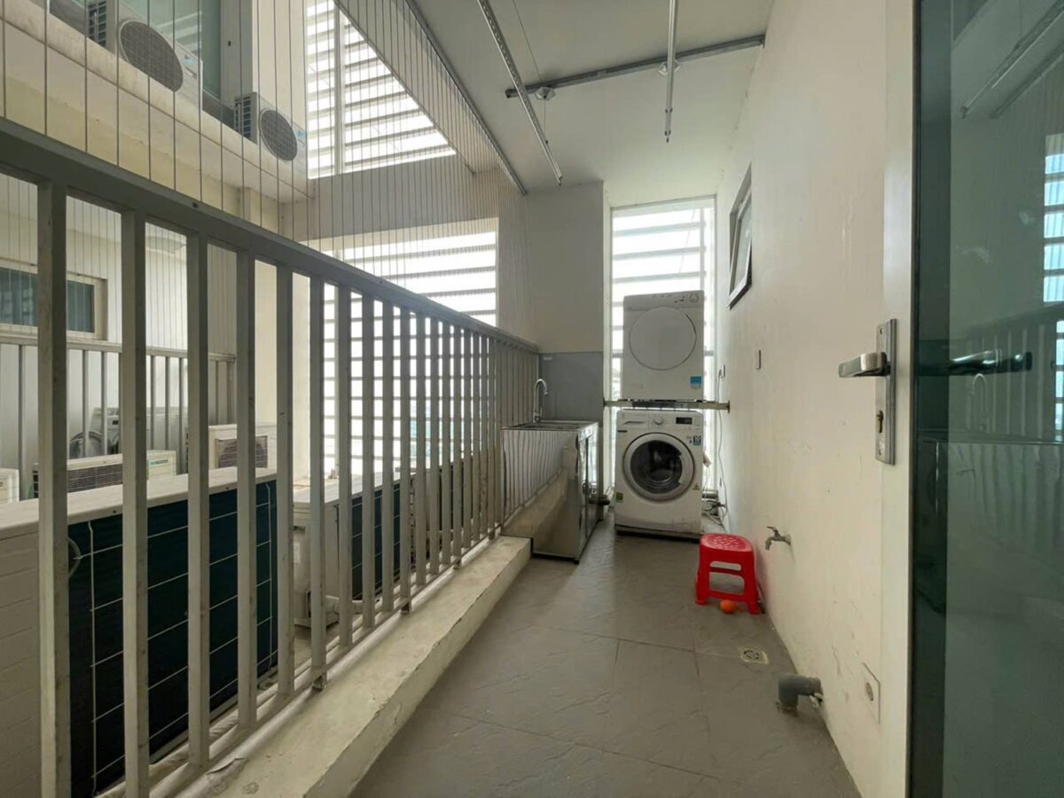 Gorgeous 2-bedroom apartment at L1 Ciputra for rent (19)