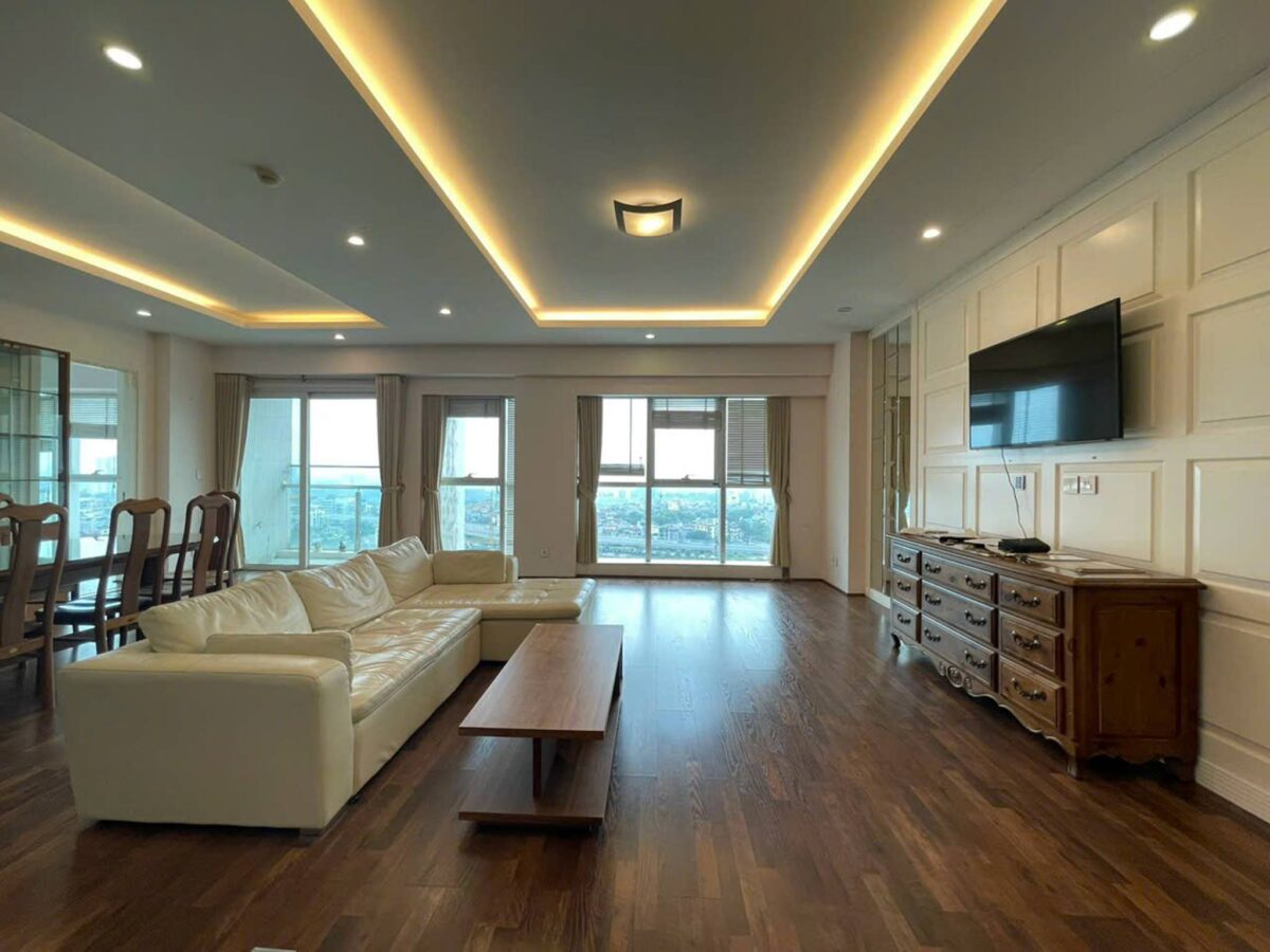 Gorgeous 2-bedroom apartment at L1 Ciputra for rent (5)